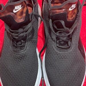 Nike Women Black and White Sneakers